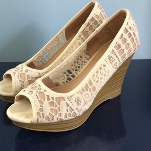 Cream lace wedges